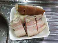 家常菜梅菜烧肉做法图解2)