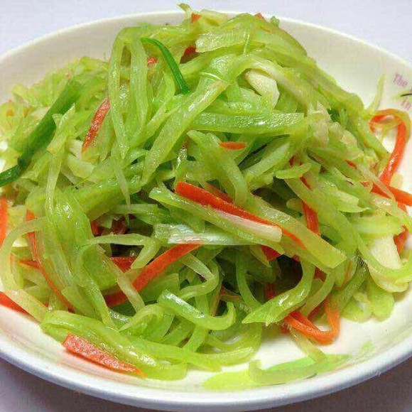 香喷喷的清炒莴苣丝