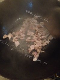 家常芹菜炒肉丝做法图解4)