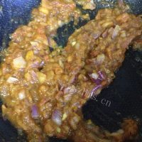 美味的花样烤肉披萨做法图解4)