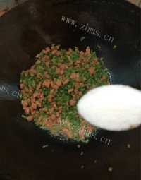 自制红梗米金瓜盅做法图解6)