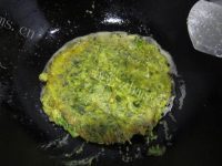 美味的香椿摊鸡蛋
