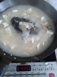 滋补的鱼头豆腐汤做法图解11)