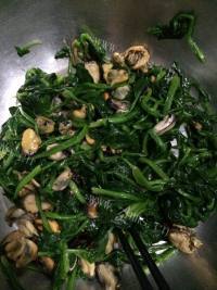 色香味俱全的海虹拌菠菜做法图解6)
