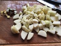 家常菜土豆焖鸡做法图解2)