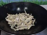 家常菜青椒炒猪肚做法图解4)