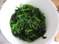 下酒菜菠菜拌花生米做法图解4)