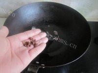 在家做的土豆炖排骨做法图解4)