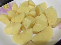 家常菜番茄土豆炖牛腩做法图解9)
