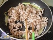 美味的芫爆里脊丝做法图解9)