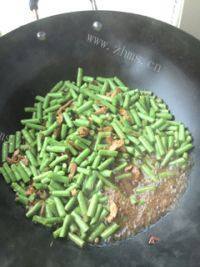 十分好吃之长豆角炒肉做法图解7)