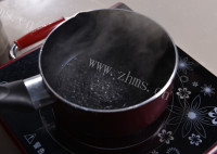晶莹的考拉冰皮月饼做法图解2)