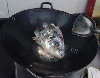 「自创」鱼头豆腐汤做法图解3)