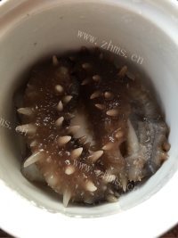 好吃的海参木耳瘦肉汤做法图解2)