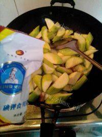 家常菜丝瓜炒肉片做法图解5)
