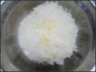 银耳莲子红枣羹做法图解2)