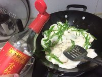 口感丰富的青椒杏鲍菇做法图解5)