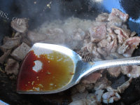 香喷喷的秋葵炒牛肉做法图解10)