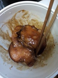 美味佳肴般的炸鸡排做法图解2)