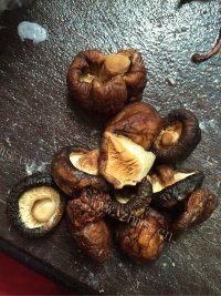 口感不错的五花肉卤蛋做法图解3)