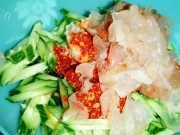 美味的黄瓜海拌蜇皮做法图解4)
