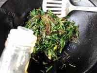 菠菜炒粉丝做法图解8)