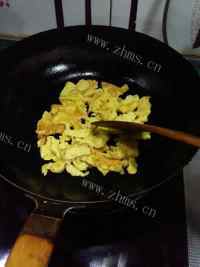 香甜的菠萝炒饭泰味做法图解4)