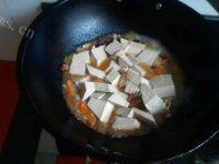 家常菜肉末炒豆腐做法图解6)