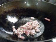美味的莴笋炒肉做法图解3)