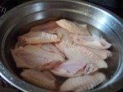 美味的新奥尔良炸鸡翅做法图解1)