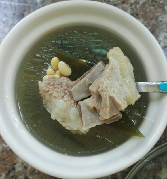 香气浓郁的海带黄豆排骨汤