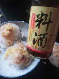 色味俱佳的蒜蓉粉丝蒸扇贝做法图解3)