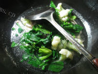 美味佳肴里脊肉菠菜花菜羹做法图解6)