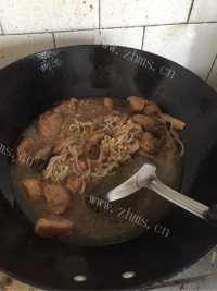 我爱吃金针菇回锅肉做法图解8)