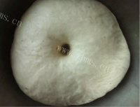 萌萌哒熊猫紫薯包做法图解3)