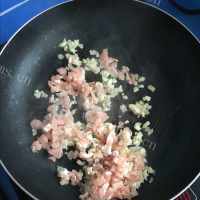 美味的凉拌肉末茄子做法图解7)