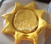 好看的南瓜花朵面包做法图解11)