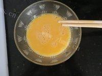 鲜香的西红柿蛋炒饭做法图解4)