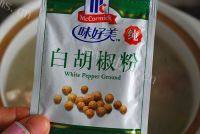 自制猪蹄黄豆汤