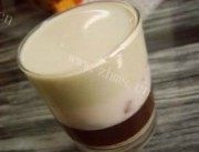 诱人的果冻三色杯