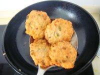 自己做的香煎鱼饼做法图解8)