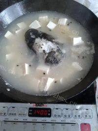 滋补的鱼头豆腐汤做法图解10)