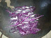 紫甘蓝土豆沙拉的做法图解一