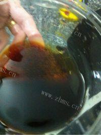 美味的辣酱虾做法图解3)