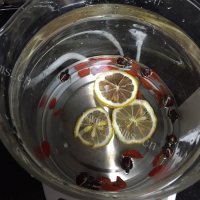 美味佳肴般的柠檬玫瑰花茶做法图解3)