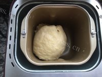 自制蔓越莓吐司做法图解3)