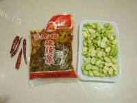 开胃酸腌菜炒蚕豆做法图解1)