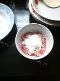 杏鲍菇炒肉丝做法图解3)