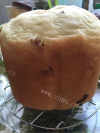 清爽可口的葡萄干面包做法图解13)