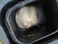 自制肉松面包做法图解3)